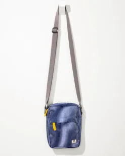 Women Tommy Bahama Luggage & Travel|Handbags & Clutches<Bond Canvas Crossbody